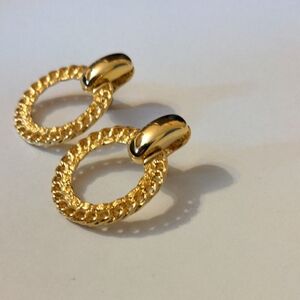 Vintage Radiant Gold Textured Round Hoop Clip On Earrings